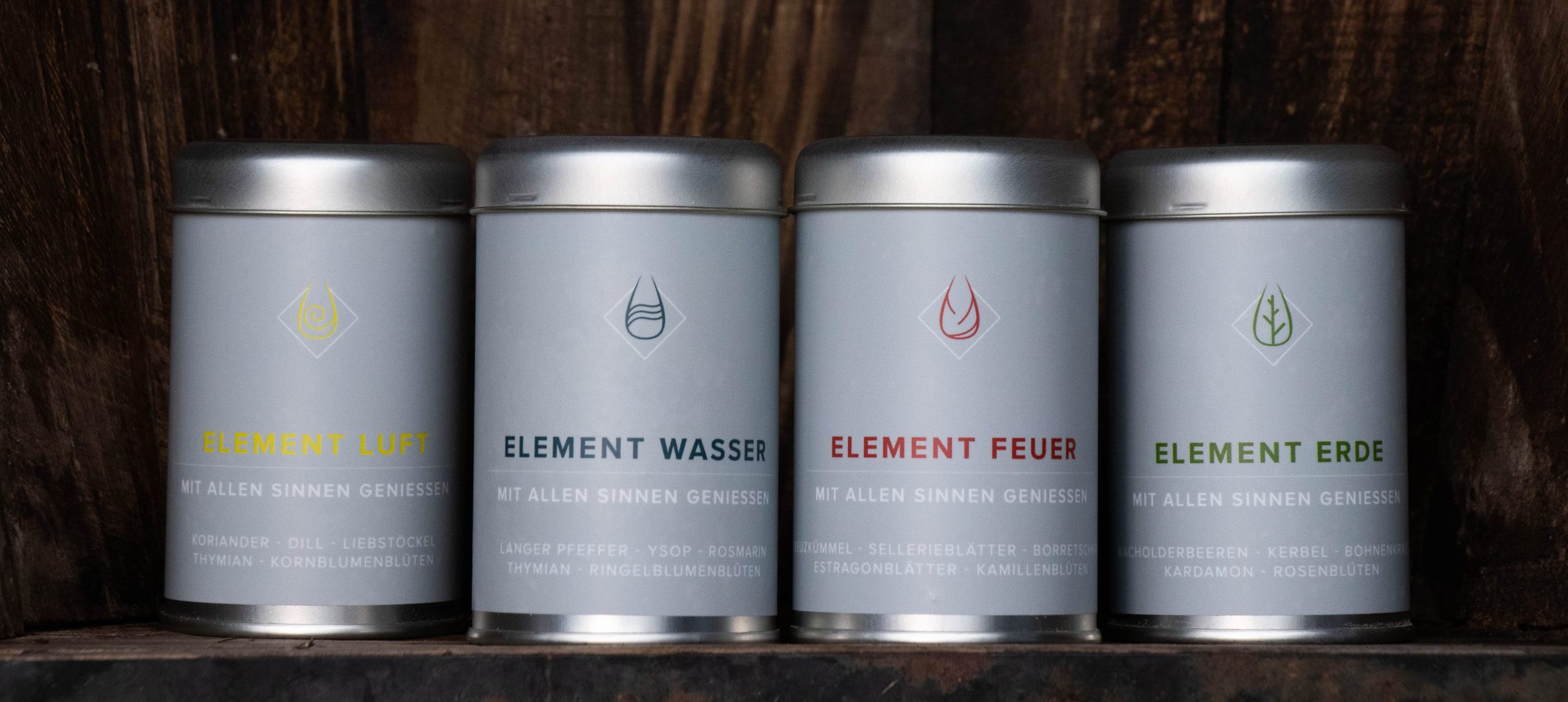Die vier Gewürzdosen Element Luft, Wasser, Feuer und Erde